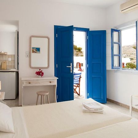 Evgenia Rooms And Apartments Folegandros Town Екстер'єр фото