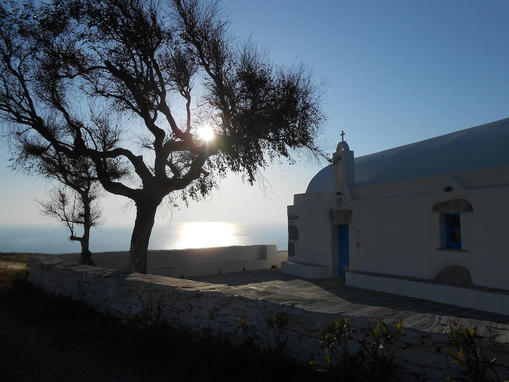 Evgenia Rooms And Apartments Folegandros Town Екстер'єр фото