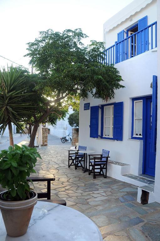 Evgenia Rooms And Apartments Folegandros Town Екстер'єр фото