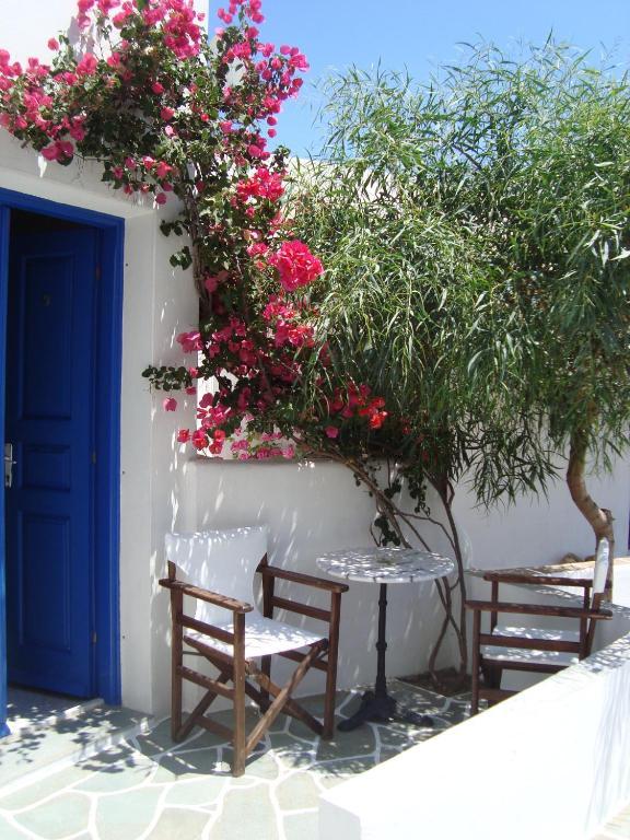Evgenia Rooms And Apartments Folegandros Town Екстер'єр фото