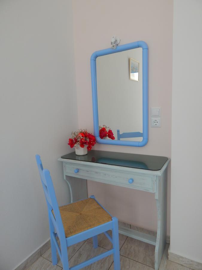 Evgenia Rooms And Apartments Folegandros Town Номер фото