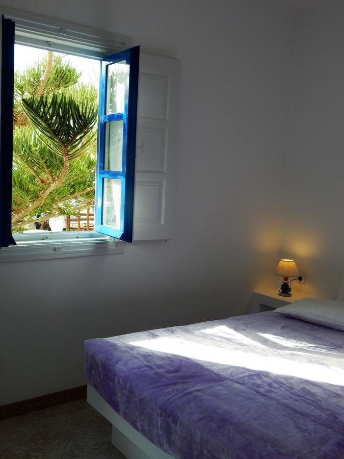 Evgenia Rooms And Apartments Folegandros Town Екстер'єр фото