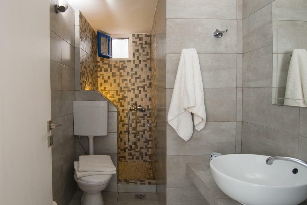 Evgenia Rooms And Apartments Folegandros Town Екстер'єр фото